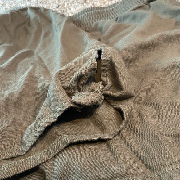 madewell side tie shorts in forest green - Picture 3 of 6